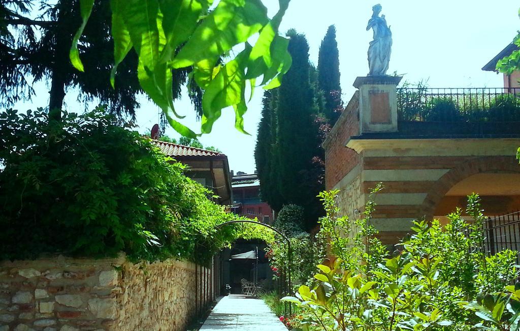 Corte Merighi Charming Bed and breakfast *